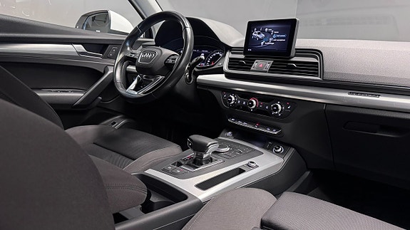 Audi Q5 8 of 24
