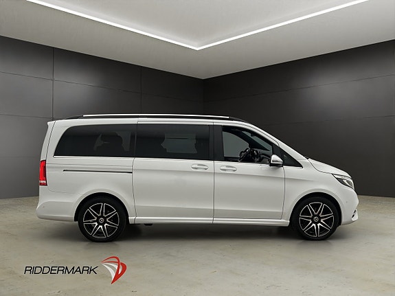 Mercedes-Benz V300 d 2 of 5