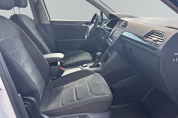 Volkswagen Tiguan 6 of 9