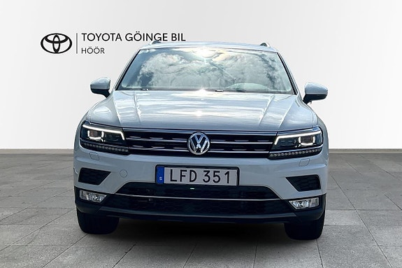 Volkswagen Tiguan 2 of 5