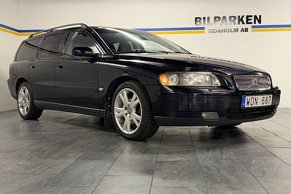 Volvo V70 4 of 23