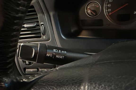 Volvo V70 17 of 23