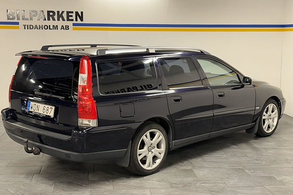 Volvo V70 9 of 23