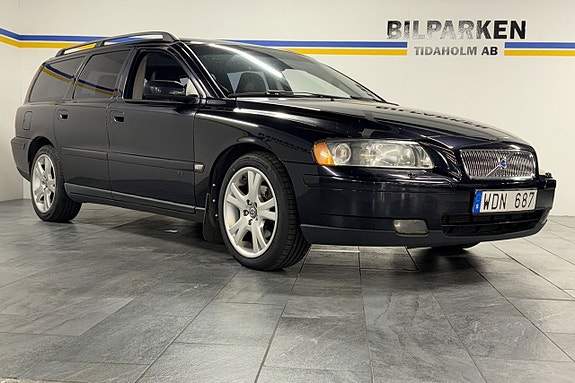 Volvo V70 4 of 5