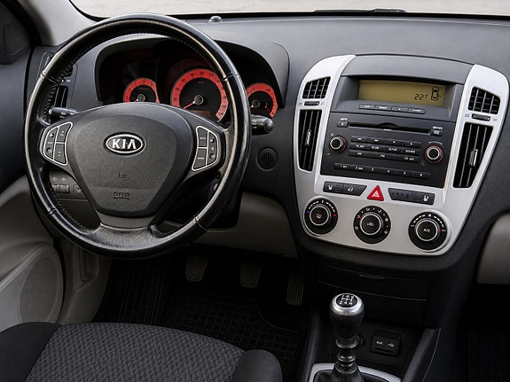 Kia Ceed 7 of 9