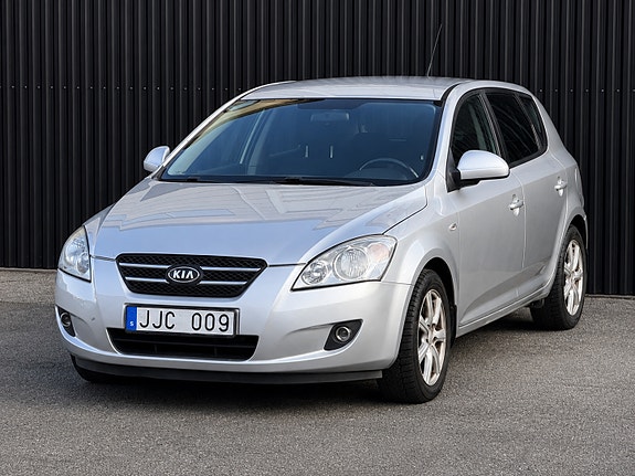 Kia Ceed 2 of 5