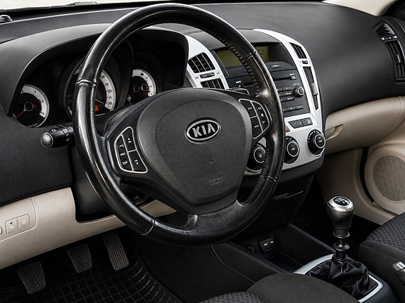 Kia Ceed 5 of 5