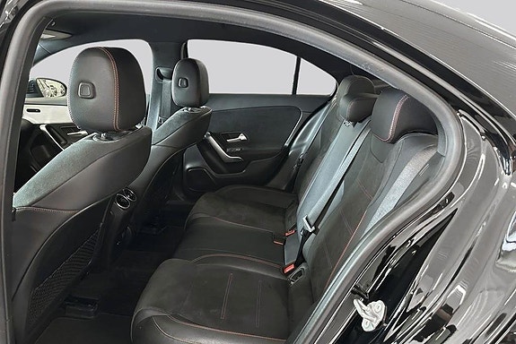 Mercedes-Benz A200 d 9 of 14
