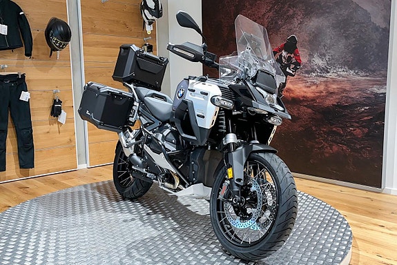 BMW R 1300 GSA | Adaptive vehicle height COMFORT | Sidoväskor 3 of 5