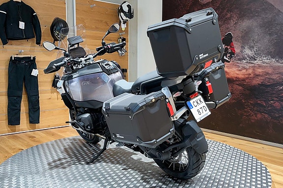 BMW R 1300 GSA | Adaptive vehicle height COMFORT | Sidoväskor 4 of 5