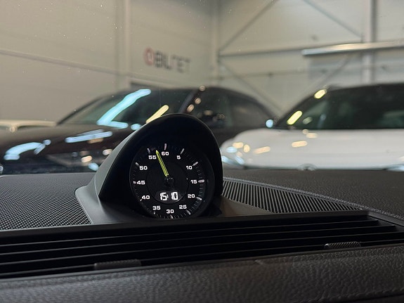Porsche Panamera 4 15 of 24