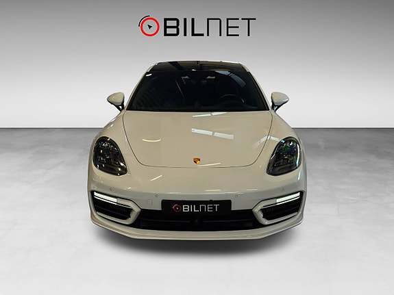 Porsche Panamera 4 7 of 24
