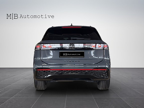 Volkswagen Tiguan 5 of 5