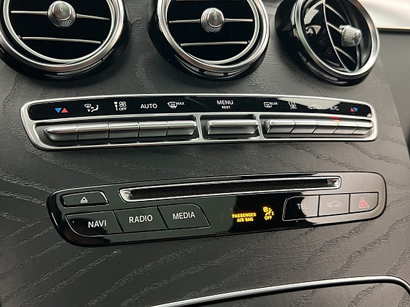 Mercedes-Benz GLC43 26 of 30