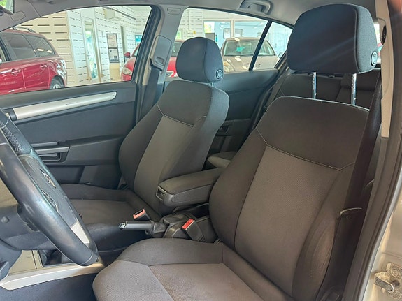 Opel Astra 5 of 5