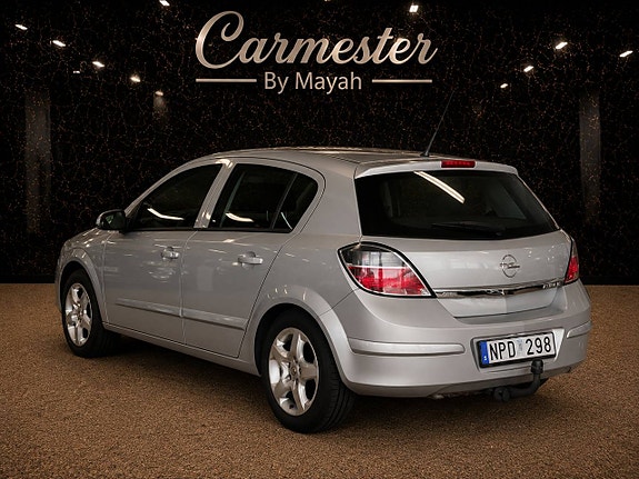 Opel Astra 3 of 5