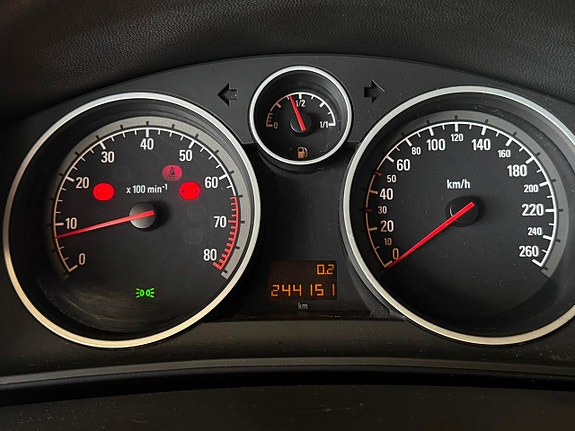 Opel Astra 12 of 14