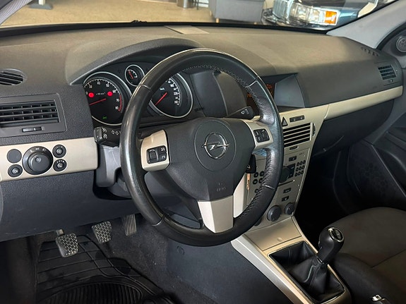 Opel Astra 6 of 14