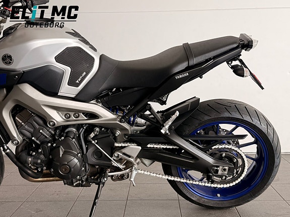 Yamaha MT-09 | Helsystem Akrapovic | Värmehandtag 15 of 21