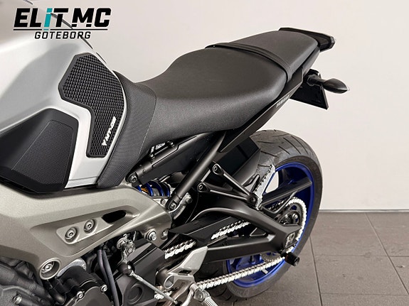 Yamaha MT-09 | Helsystem Akrapovic | Värmehandtag 18 of 21