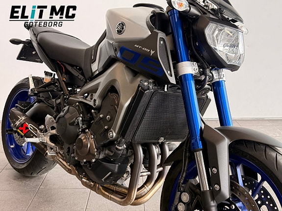 Yamaha MT-09 | Helsystem Akrapovic | Värmehandtag 2 of 21