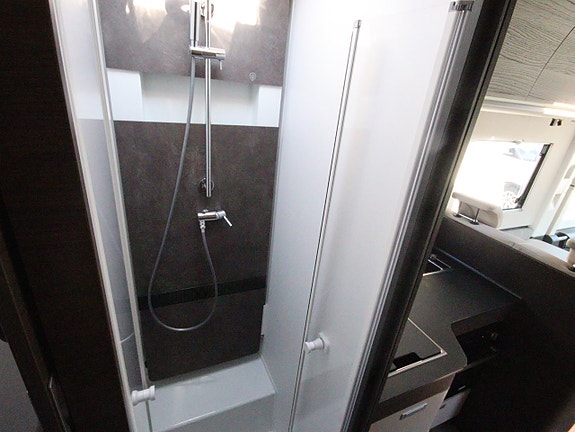 Adria Sonic Supreme 700 SL Automat (180 Hk) Nyskick 17 of 18