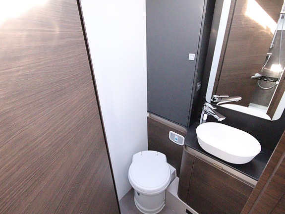 Adria Sonic Supreme 700 SL Automat (180 Hk) Nyskick 15 of 18