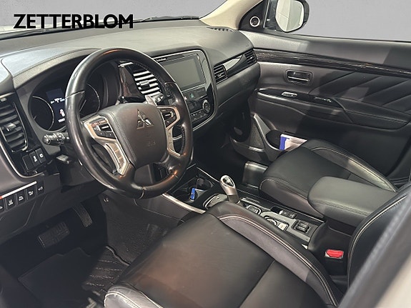 Mitsubishi Outlander 9 of 18