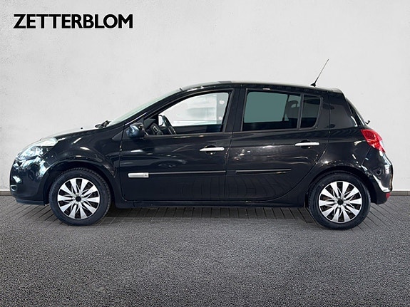 Renault Clio 2 of 15