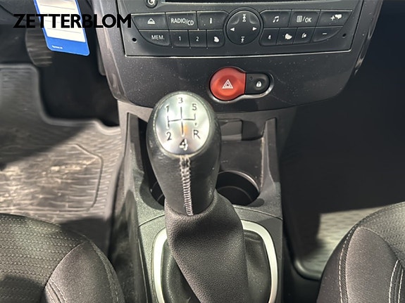 Renault Clio 14 of 15