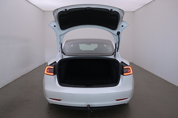 Tesla Model 3 21 of 27
