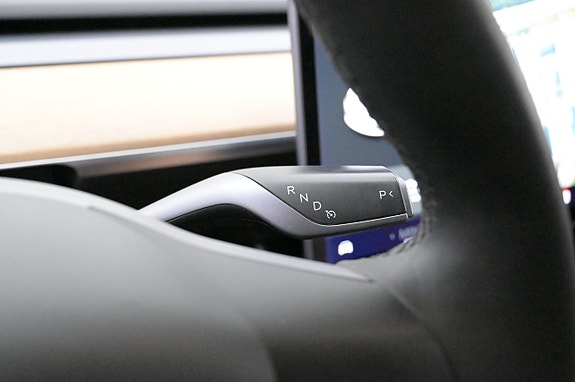 Tesla Model 3 8 of 27