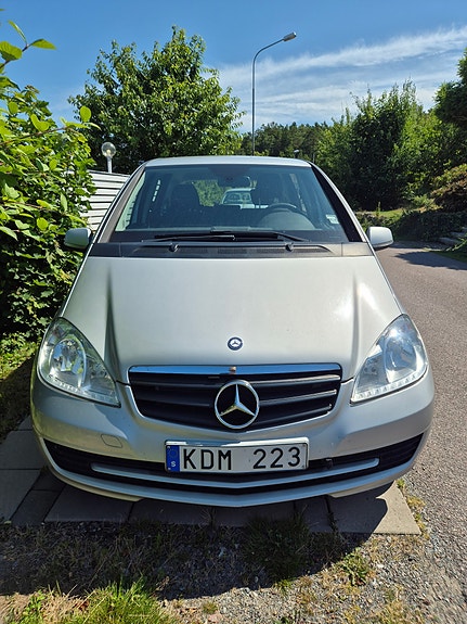 Mercedes-Benz A160 4 of 5