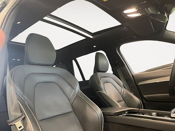 Volvo XC90 17 of 26