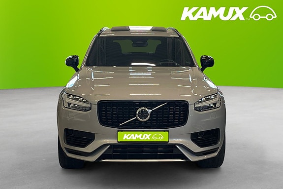 Volvo XC90 6 of 26