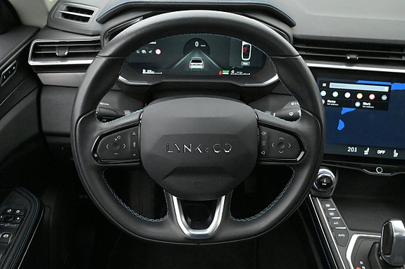 Lynk & Co 01 7 of 27
