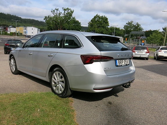 Skoda Octavia 3 of 5