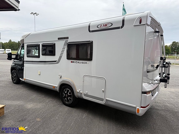 LMC T 712 Cruiser Black Line ALDE-Automat-148Hk 4 of 18