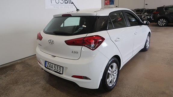 Hyundai i20 4 of 5