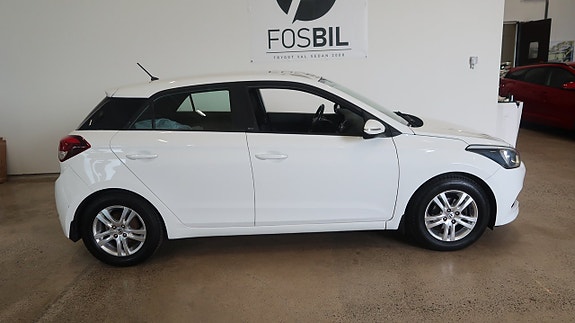 Hyundai i20 3 of 5