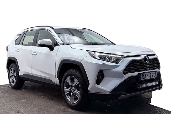 Toyota RAV4 4 of 5