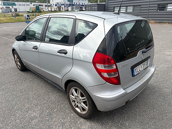 Mercedes-Benz A150 4 of 5