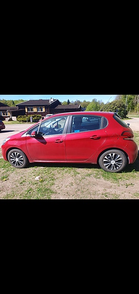 Peugeot 208 3 of 5