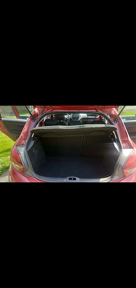 Peugeot 208 4 of 5
