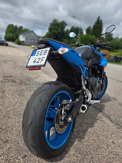 Suzuki GSX-8S -24 4 of 6