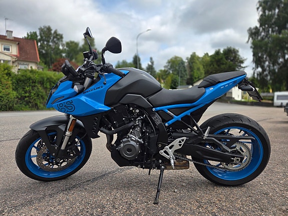 Suzuki GSX-8S -24