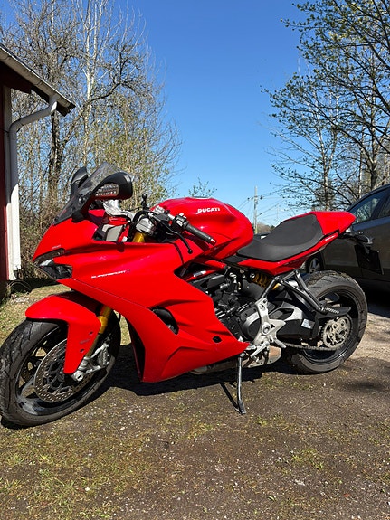 Ducati SuperSport 2 of 5