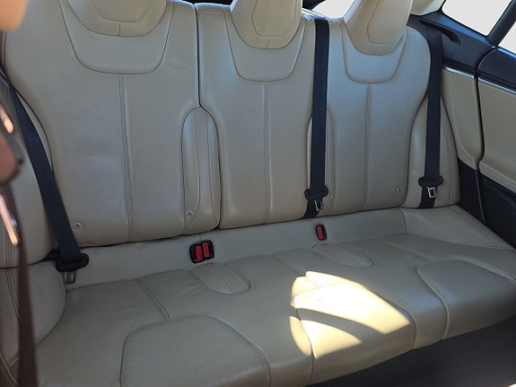 Tesla Model S 12 of 17