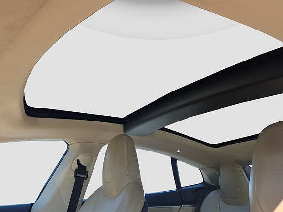Tesla Model S 17 of 17