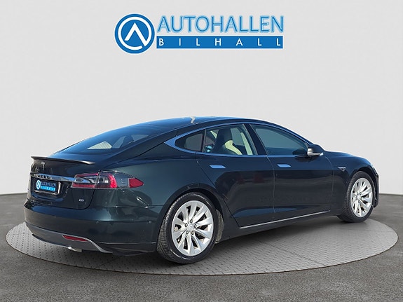 Tesla Model S 8 of 17